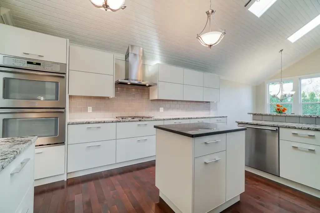 Eternal Kitchen Cabinets